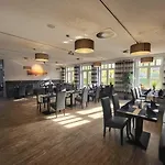 鲁根布里克酒店 酒店 施特拉尔松德