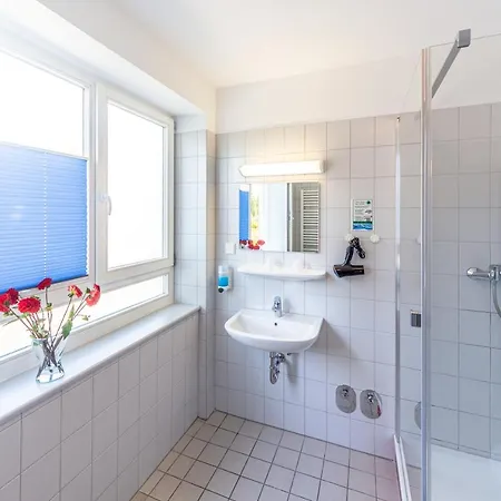 Ruegenblick Hotell 3*