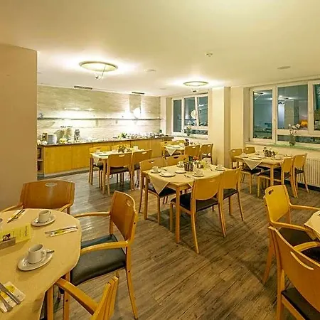Hotel Ruegenblick 3*