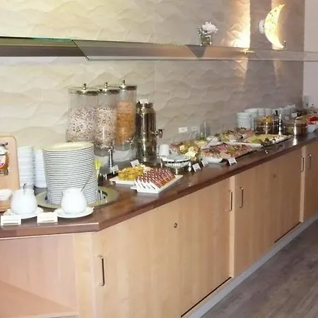 호텔 Ruegenblick 3*